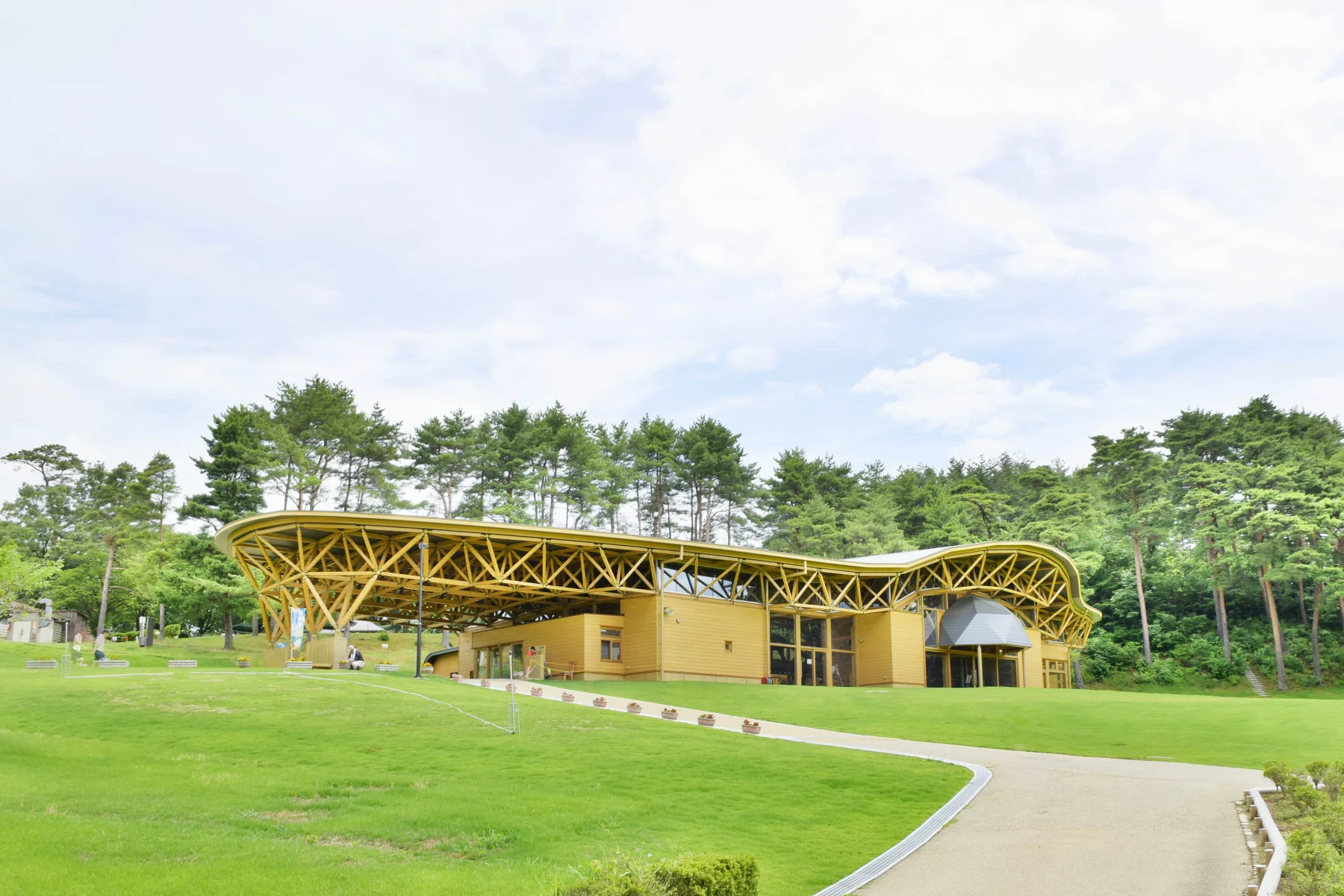 奥卯辰山のびのび交流館　とんぼテラス