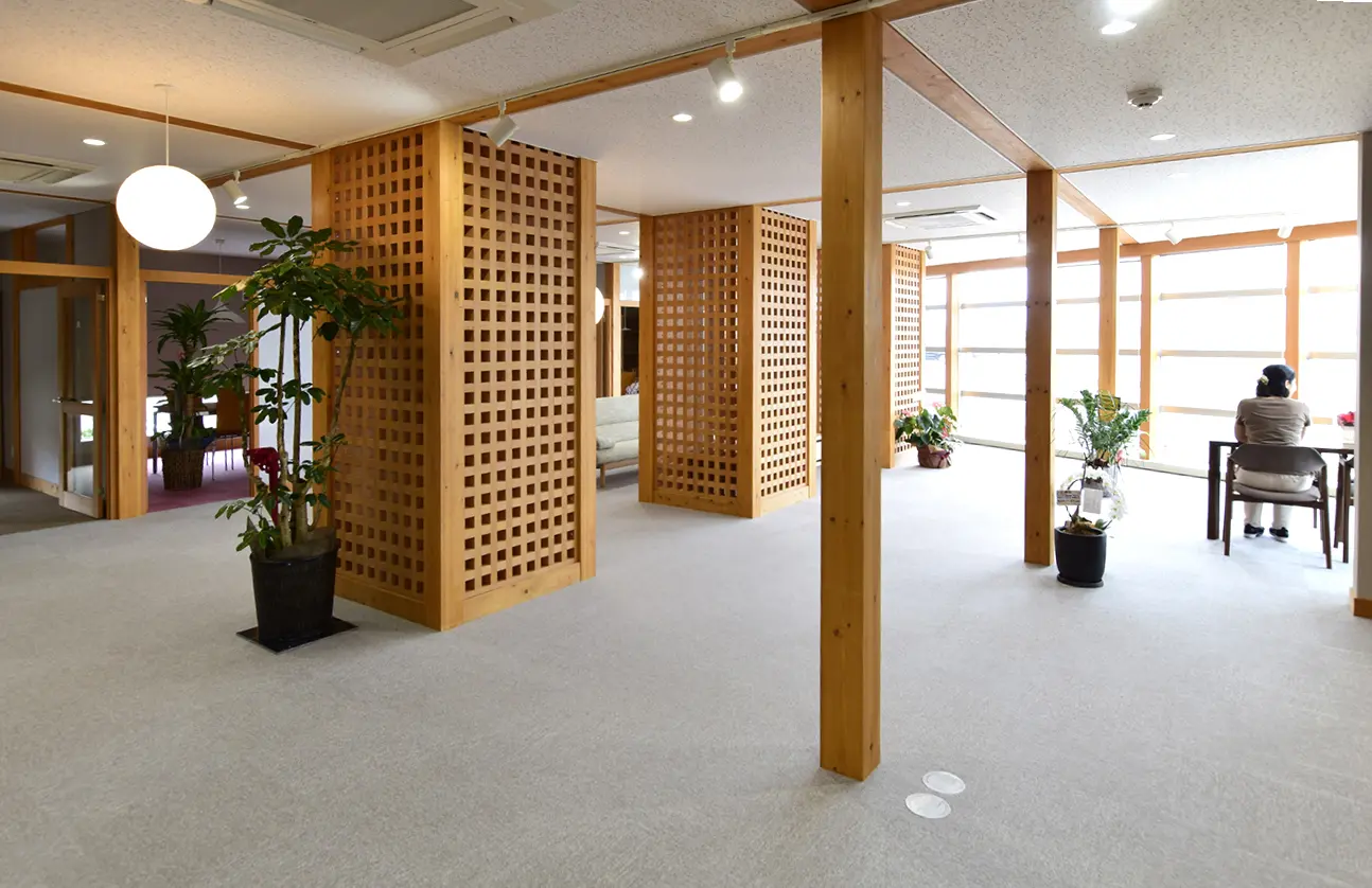 ニューハウス工業 小松支店
